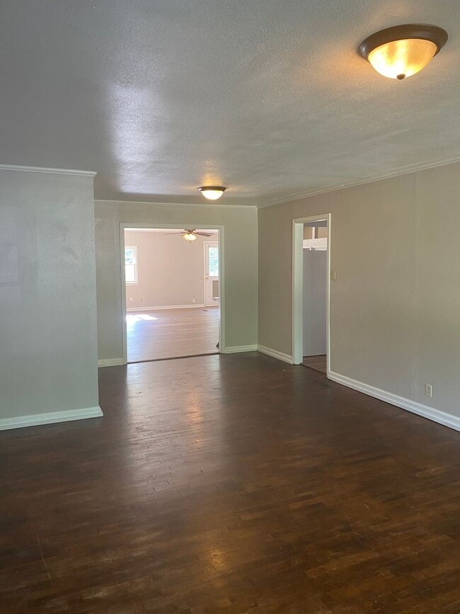 Photo - 2213 SE Dewey Ave