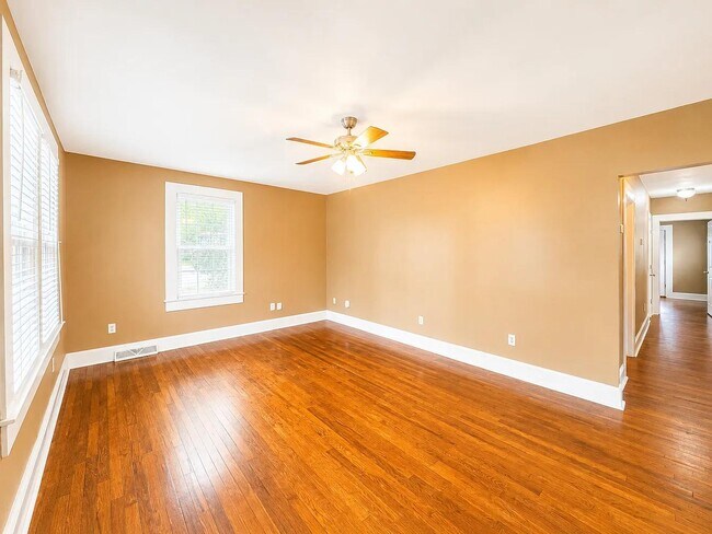 Photo - 112 Babb St