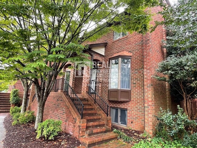 Building Photo - 621 Walker Ave Unit D