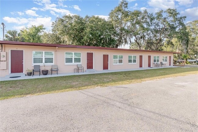 Building Photo - 1401 E Alfred St Unit 11