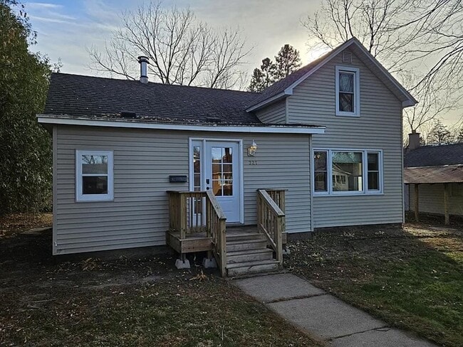 Photo - 321 Island Ave
