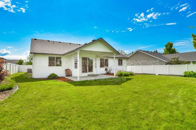 Photo - 10231 N Zenith St