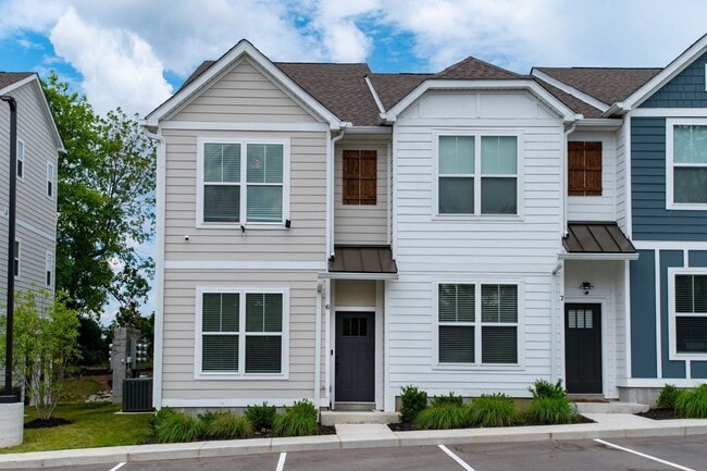 Photo - Brand new, Low-maintenance living!