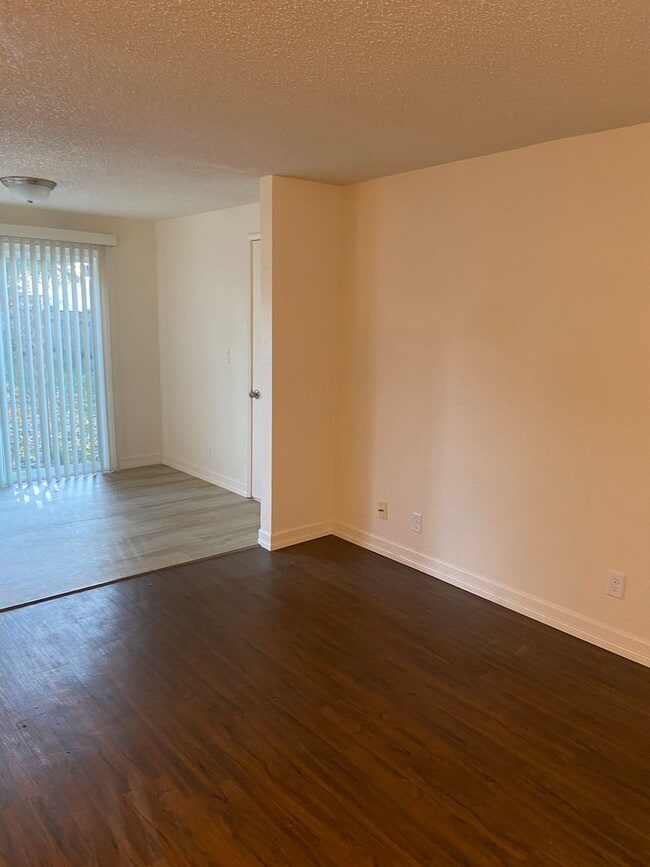 Photo - Remodeled River Road Townhome