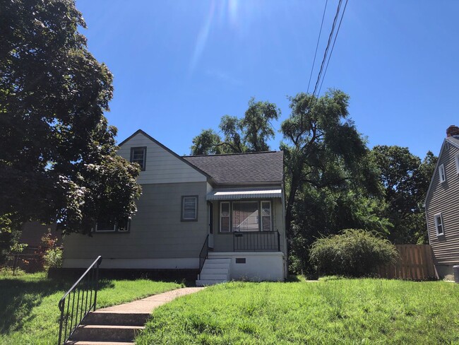 RENOVATED 4 bed 1 bath home in Glen Burnie - RENOVATED 4 bed 1 bath home in Glen Burnie