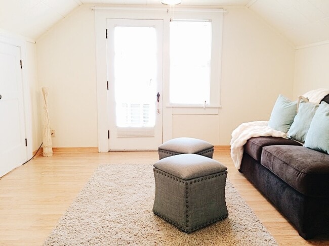 Photo - Beautiful 1 bedroom unit in West Milwaukee! Unit B