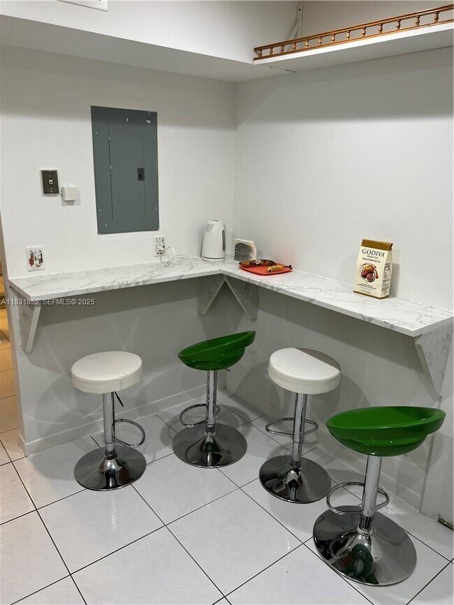 Photo - 6101 N Falls Cir Dr Unit 107