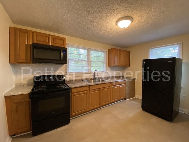 Photo - English Heights