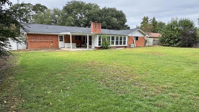 Photo - 402 Maridale Dr