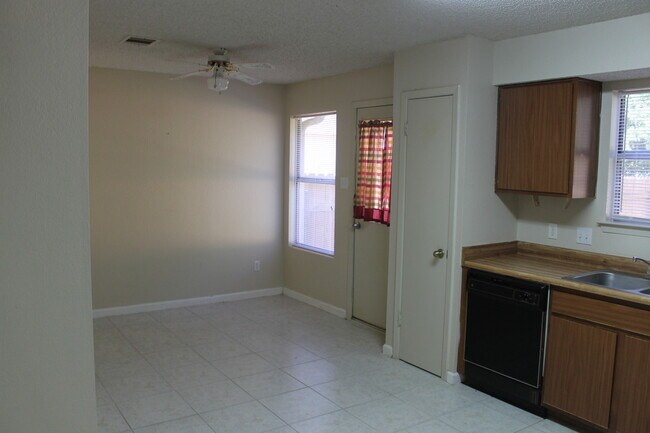 Millwood Home For Rent In Austin, 12606 Ol... - Millwood Home For Rent In Austin, 12606 Ol...