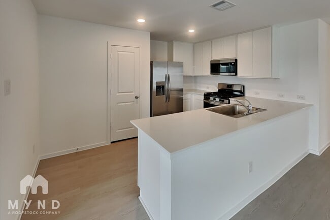 Photo - 708 Zuppino Ln