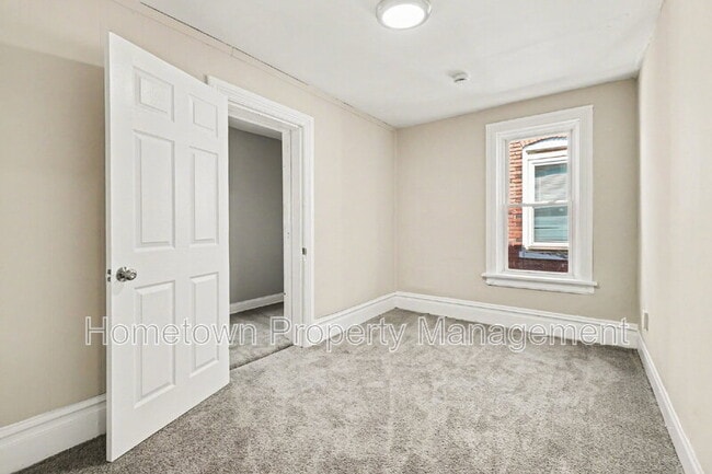 Photo - 1814 Boas St