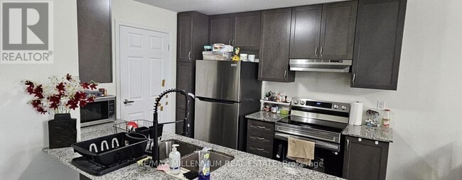 Photo - 240 Lagerfeld Dr