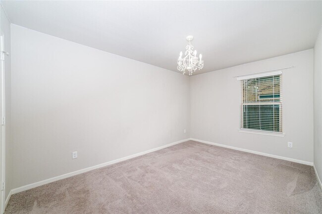 Photo - 24422 Skytrail Dr