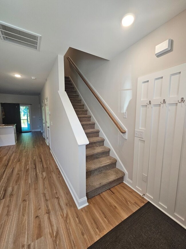 130 Loren Rd