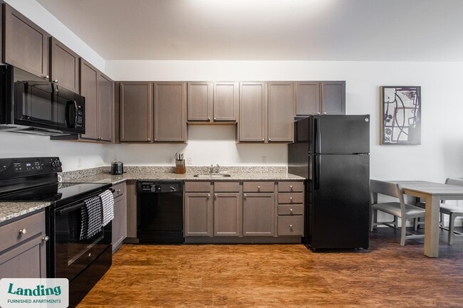 Photo - 1903 E Marshall St Unidad 414