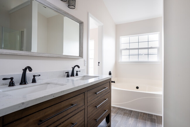 Photo - 6107 Margaret Ct