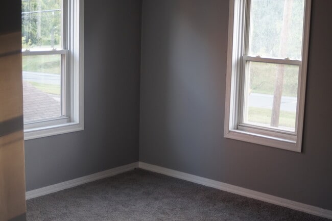 Photo - 628 S Logan Blvd