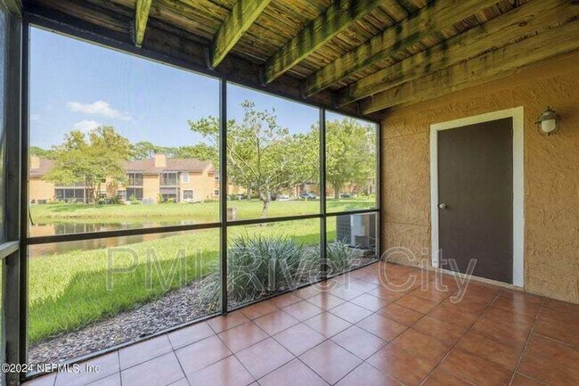 Photo - 908 Shoreline Cir