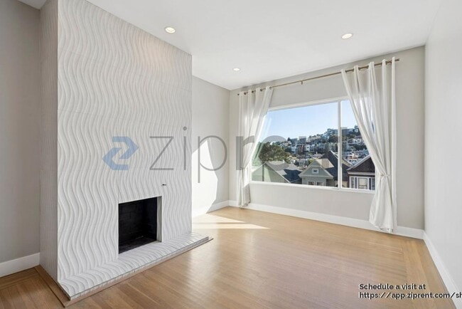 Photo - 3024 Market St