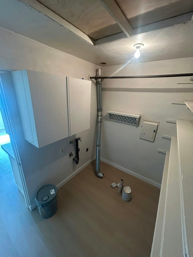 Photo - 400 W 13th St