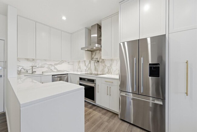 Building Photo - 43-49-49 Van Wagenen Ave Unit 4A