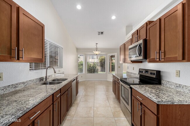 Photo - 1290 W Butler Dr