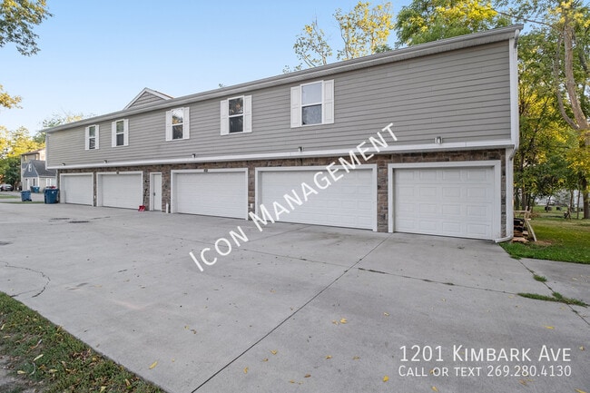 Photo - 1201 Kimbark Ave