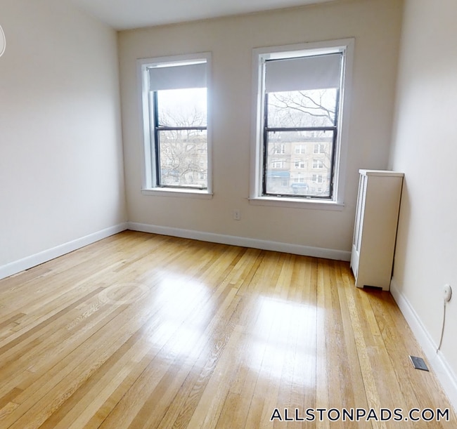 Photo - 1135 Commonwealth Ave Unidad 5