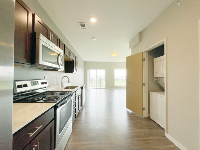Coulee Ridge Apartments Studio Kitchen