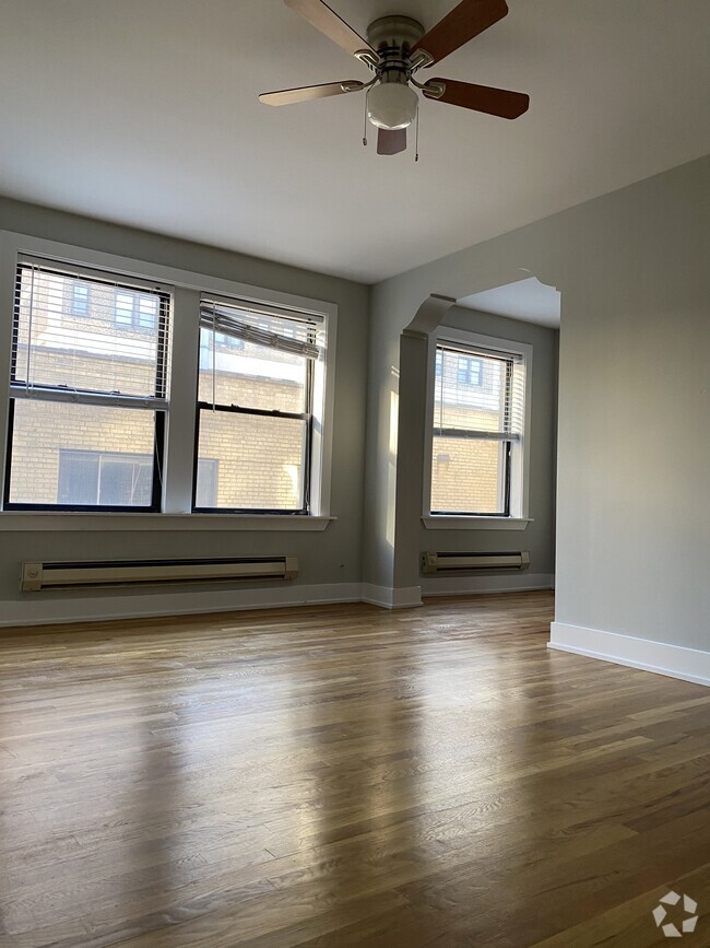 Building Photo - 429 W Roscoe St Unit #425-509 Rental