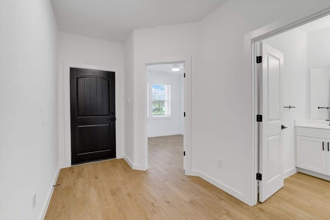 Photo - 8438 Bay Rdg Cir