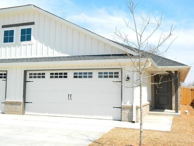 Building Photo - 4910 Avion Ct