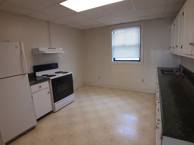 Photo - 327 W Main St Unit 327 B