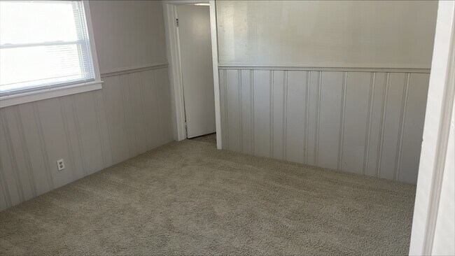 Photo - 111 Fairview Ave SW