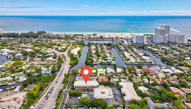 2426 SE 17th St Unit 305