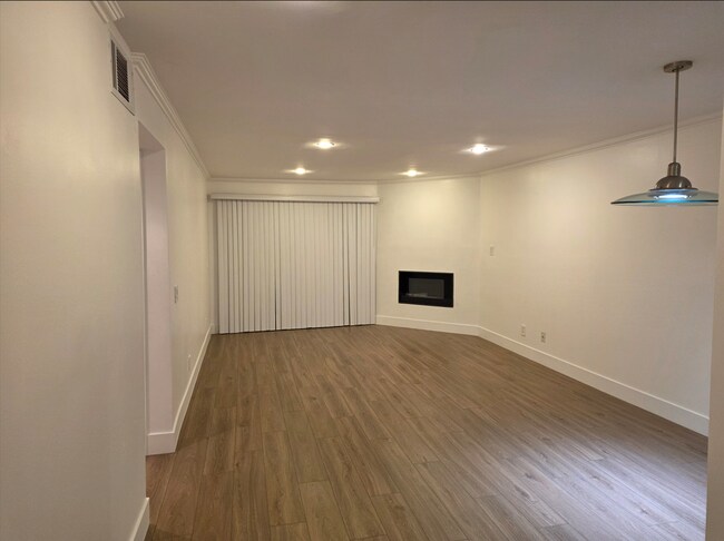 Photo - 21500 Burbank Blvd Unit 131