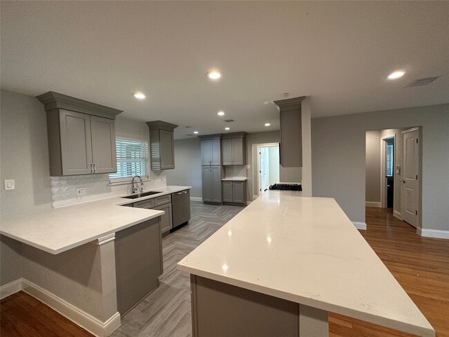 Photo - 1701 Buchanan St