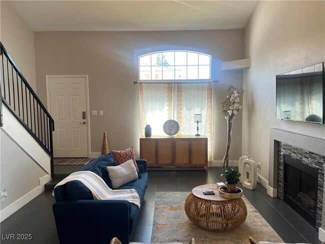 Building Photo - 8476 Sewards Bluff Ave