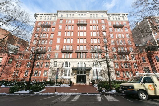 Logan Circle One Bedroom With Private Balc... - Logan Circle One Bedroom With Private Balc... Condo