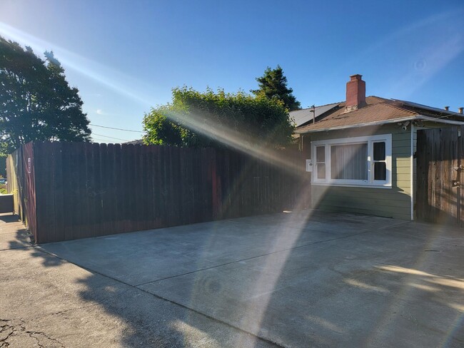 Single Story home located in El Sobrante, ... - Single Story home located in El Sobrante, ...