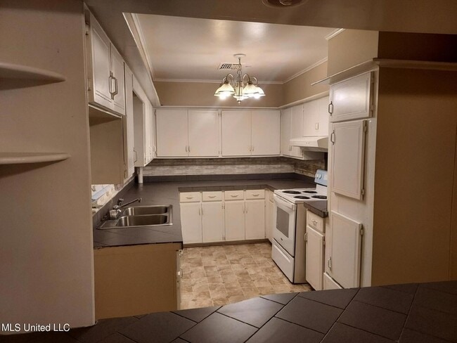 Photo - 3350 27th Ave