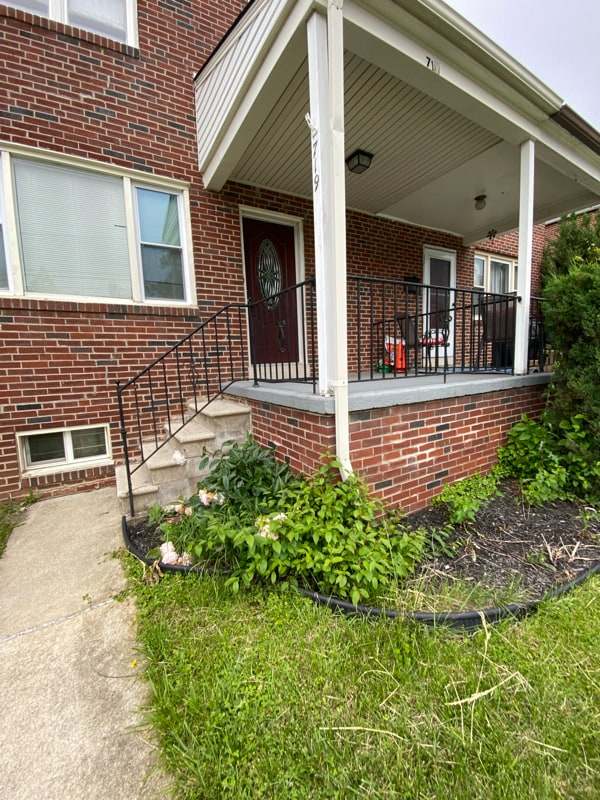 Photo - 719 W 38th St