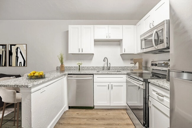 Building Photo - Addison Lane