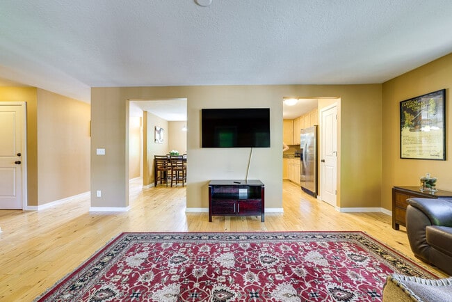Photo - 390 W Crestline Dr Unit SI FL1-ID1601865P
