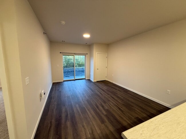 Photo - Northern Point Apartments Unit 1104-310