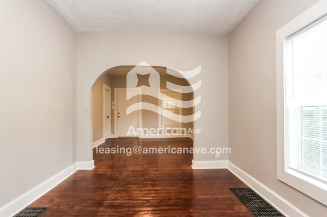 Photo - 1318 N Warman Ave