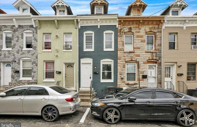 Building Photo - 226 Hudson St Rental