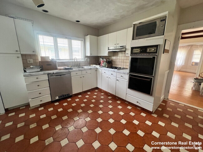 Building Photo - 419 Concord Ave Unit #2 Rental