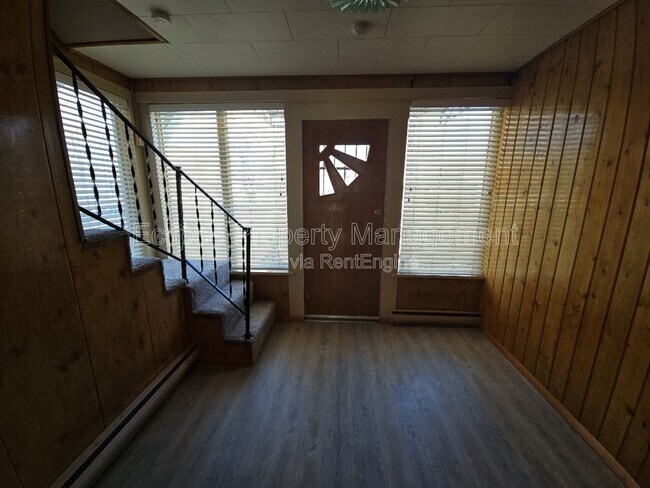 Photo - 427 Madison St